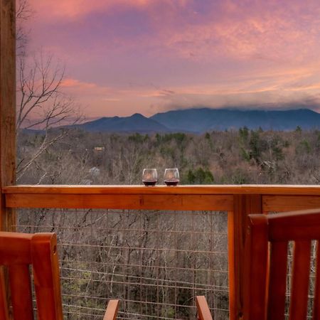 Tranquil Mountain Getaway By Ghosal Luxury Lodging Gatlinburg Dış mekan fotoğraf