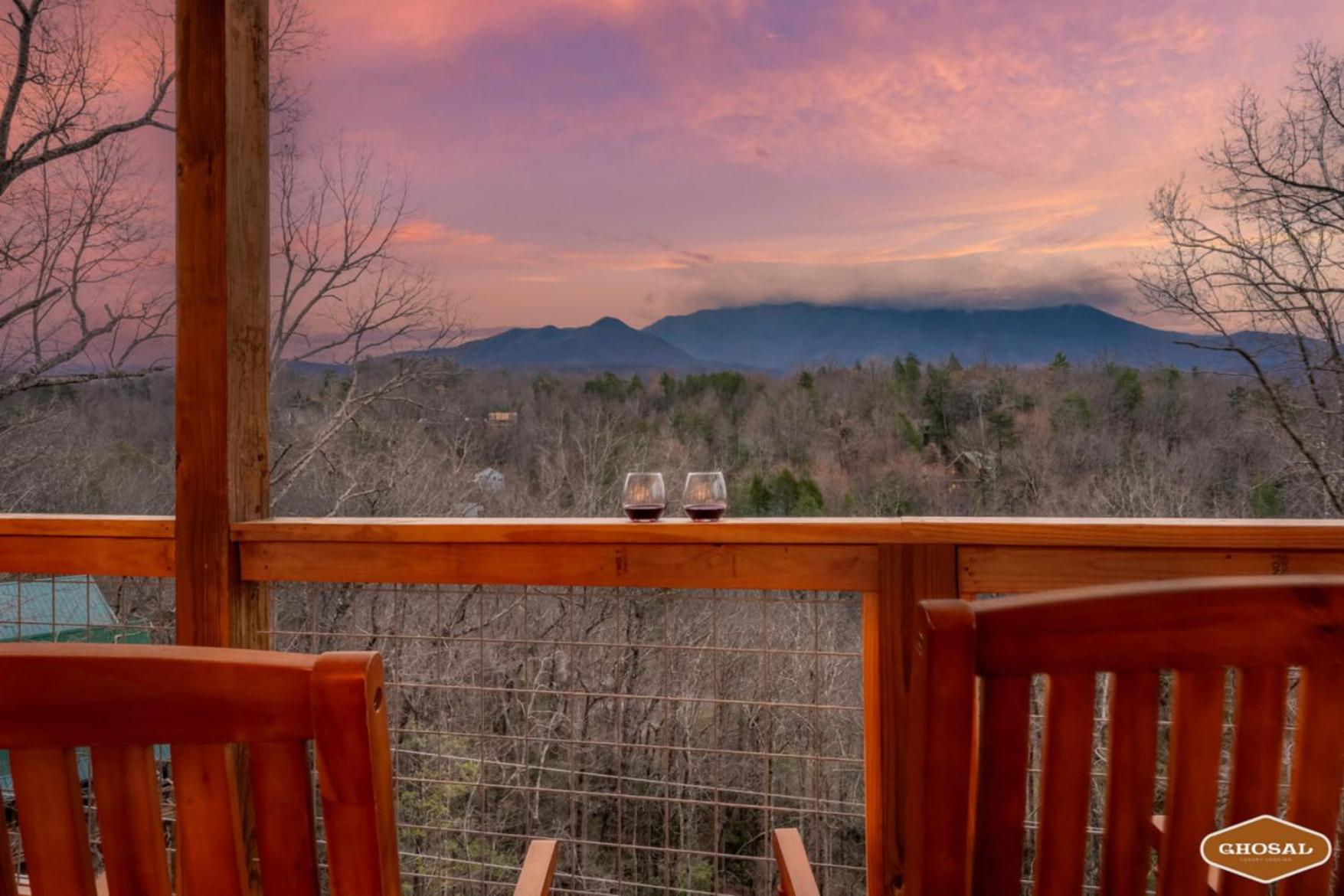 Tranquil Mountain Getaway By Ghosal Luxury Lodging Gatlinburg Dış mekan fotoğraf