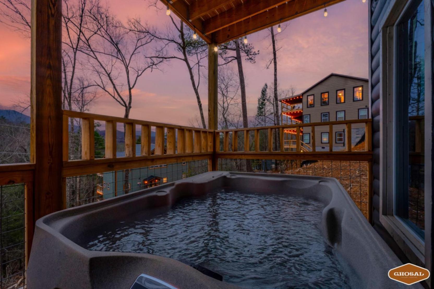 Tranquil Mountain Getaway By Ghosal Luxury Lodging Gatlinburg Dış mekan fotoğraf